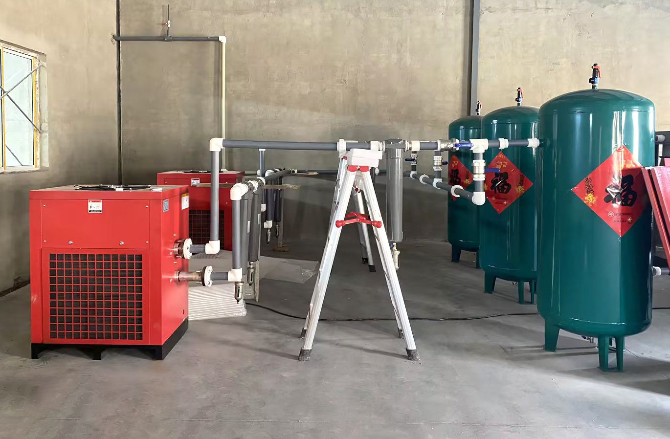 Case of Equipment Upgrading in the Animal Husbandry Industry: How Does a Double-Screw (90KW) Air Compressor Help Enterprises Achieve Efficient and Energy-Saving Production?